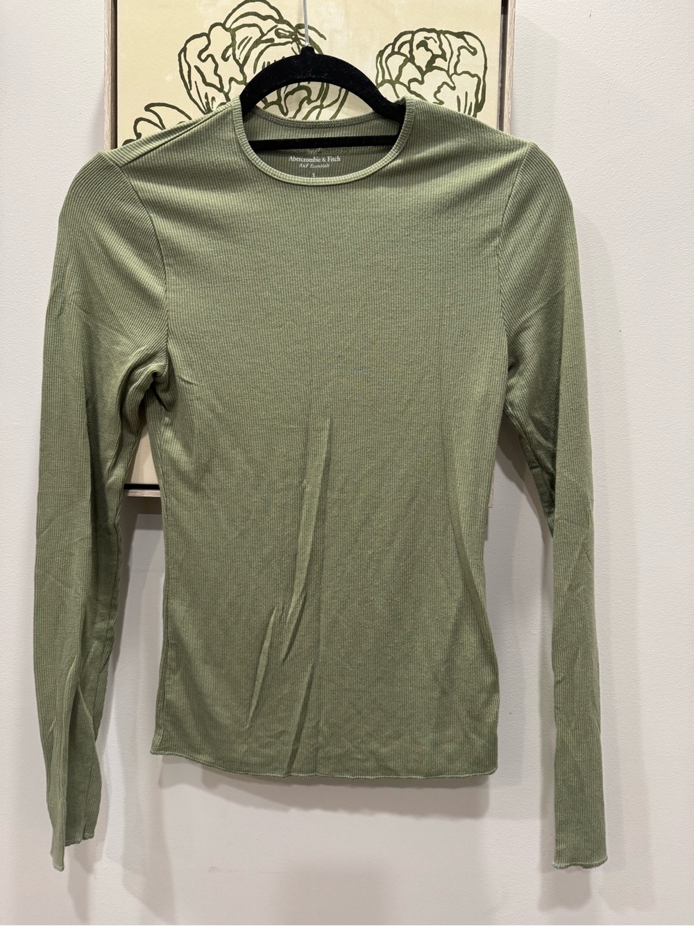Abercrombie & Fitch Light Olive Ribbed Long Sleeve Tee Women Small ~ GREAT COND